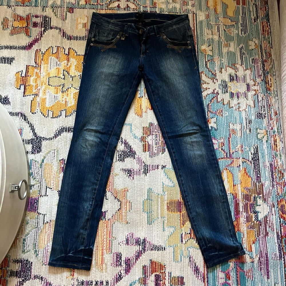 Armani Exchange jeans. Low rise & brand new. Size 26-28